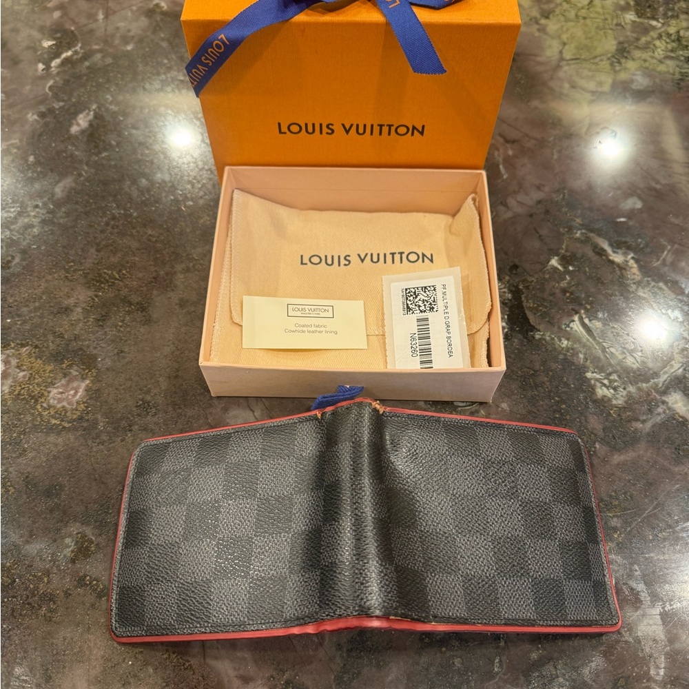 Authentic Louis Vuitton Gray and Red Key & Card Holder - Picture 3 of 8